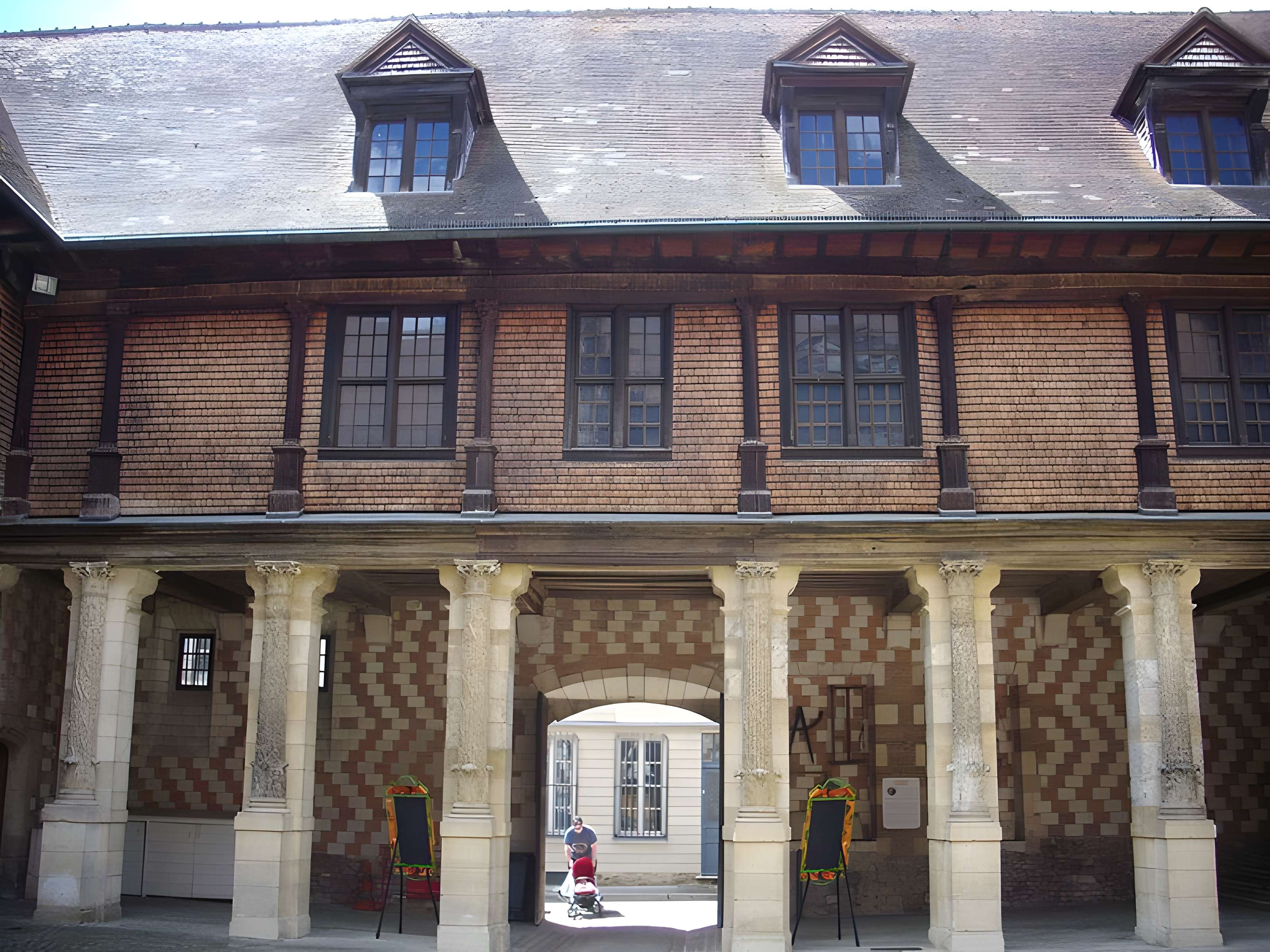 Hôtel de Mauroy à Troyes
