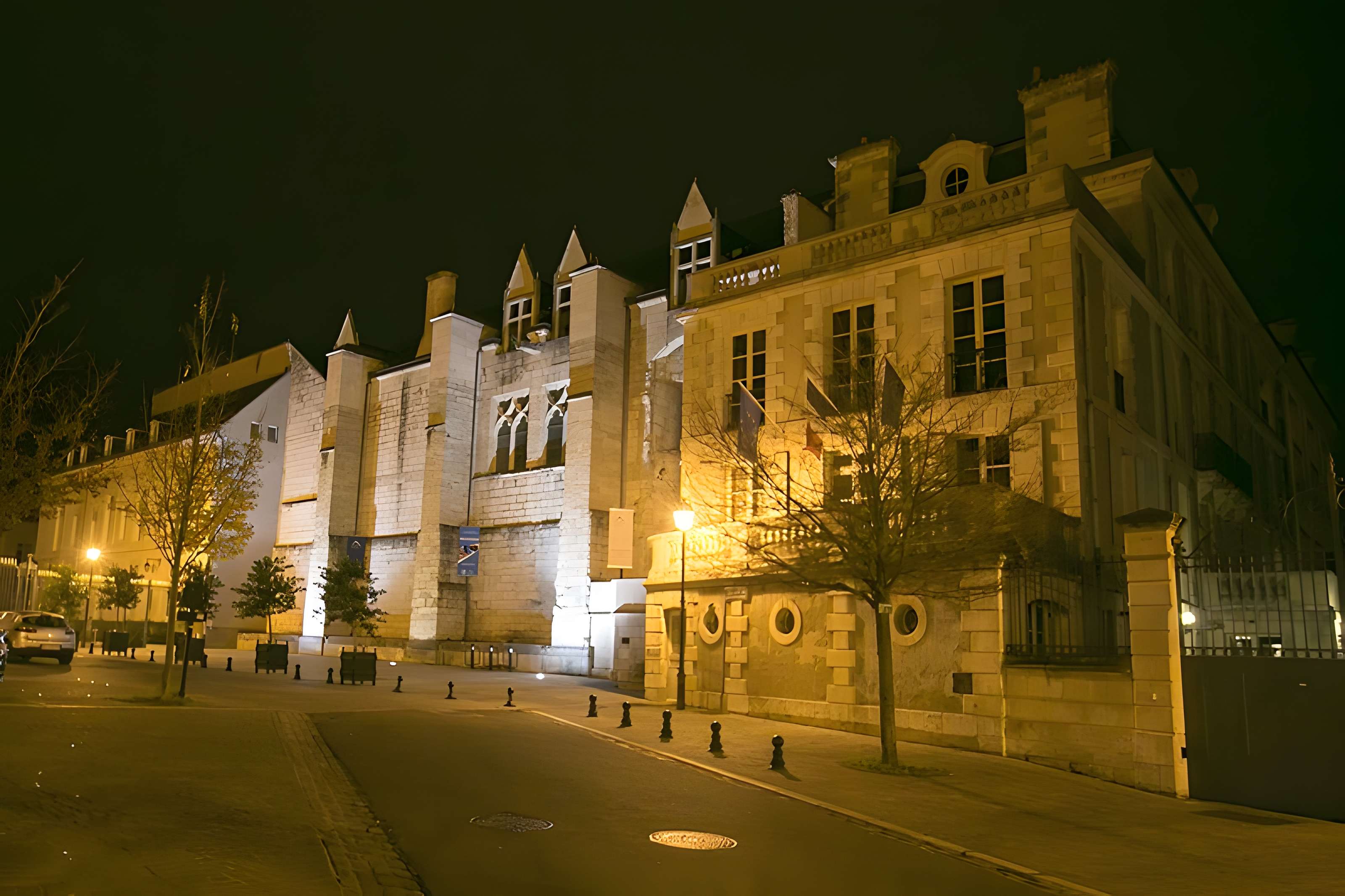 Hôtel de préfecture du Cher à Bourges