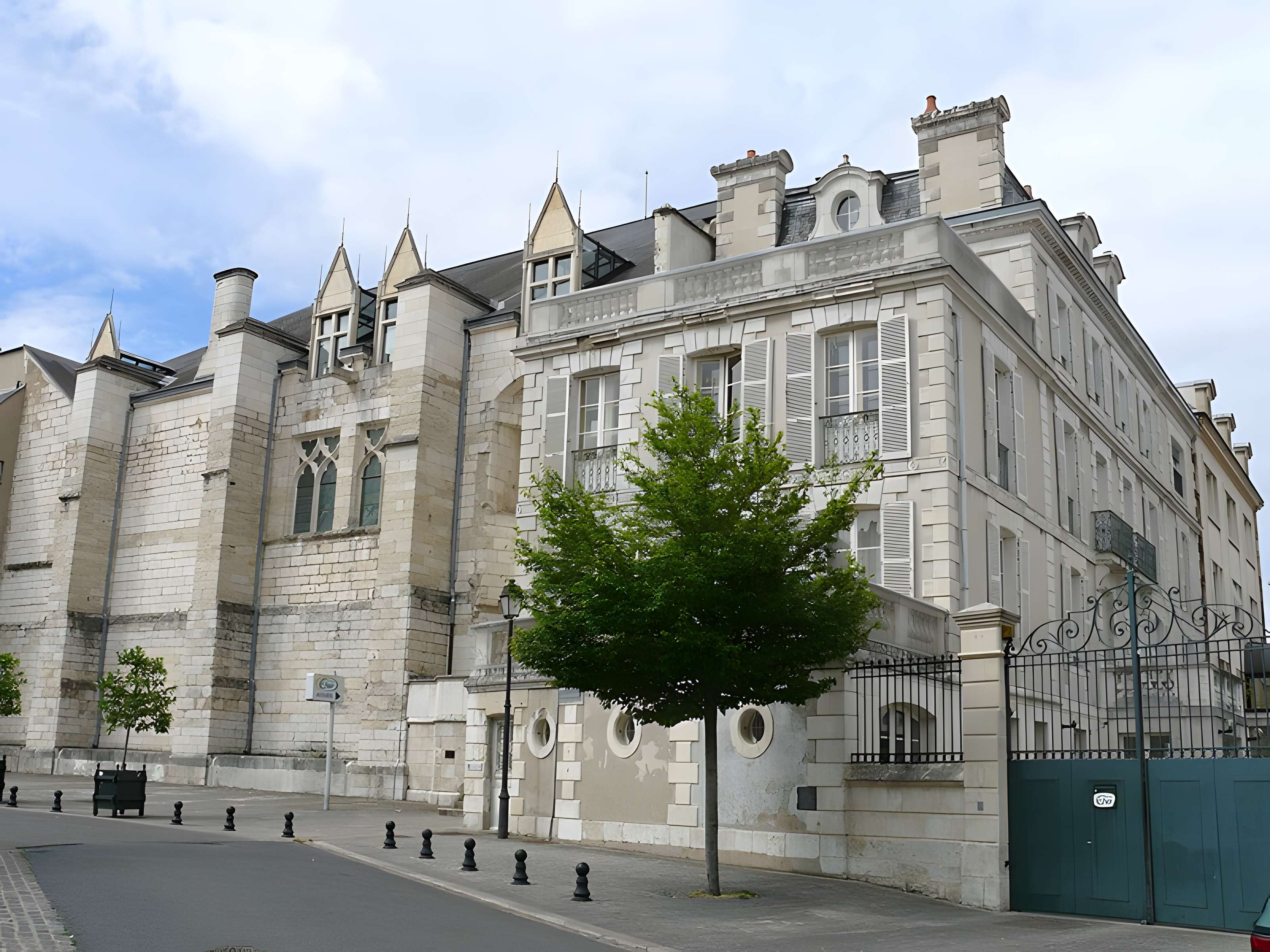 Hôtel de préfecture du Cher à Bourges