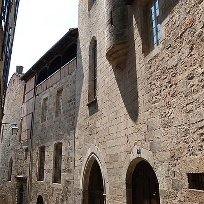 Photo de Hôtel de Viguier dAuglanat à Figeac