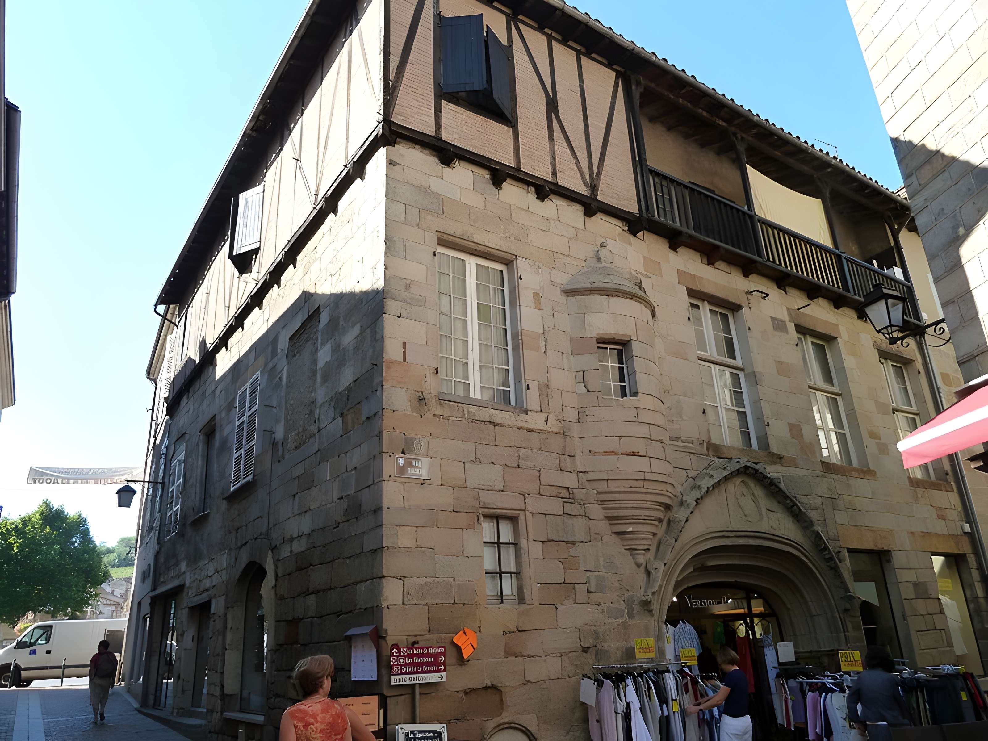 Hôtel de Viguier d'Auglanat à Figeac 