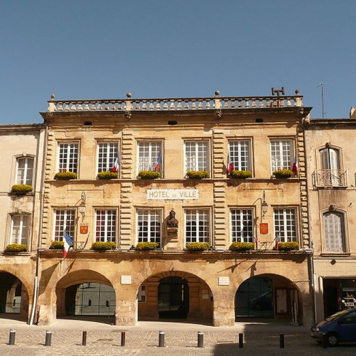 Photo de Hôtel de ville de Bagnols-sur-Cèze
