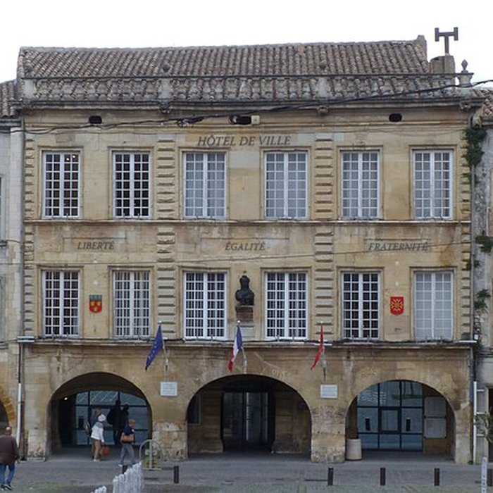 Photo de Hôtel de ville de Bagnols-sur-Cèze