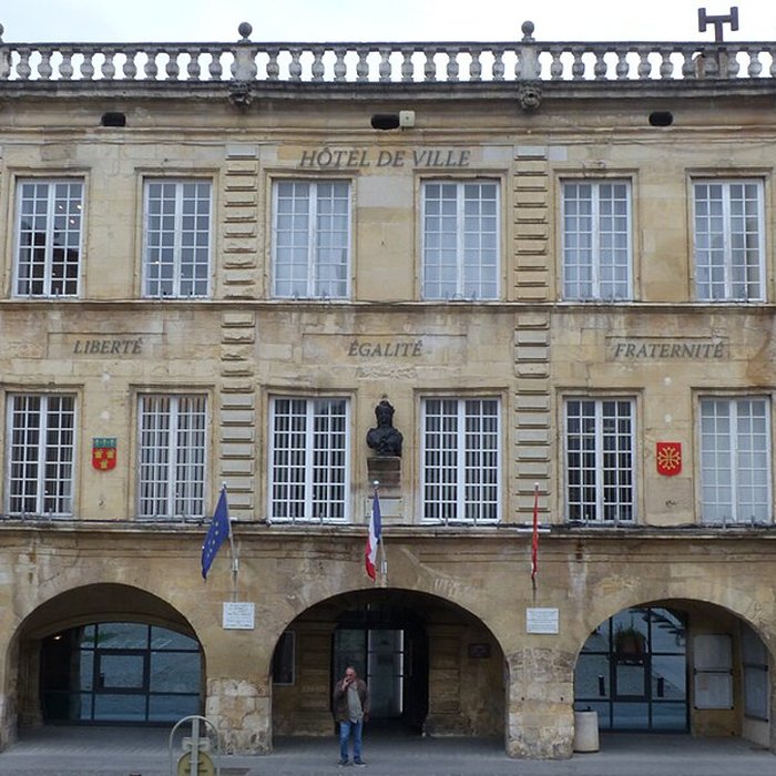 Photo de Hôtel de ville de Bagnols-sur-Cèze