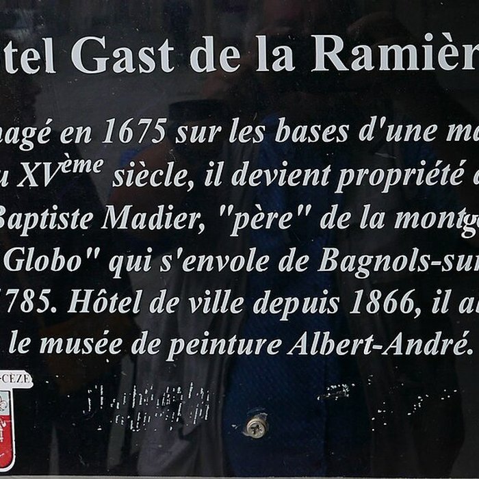 Photo de Hôtel de ville de Bagnols-sur-Cèze