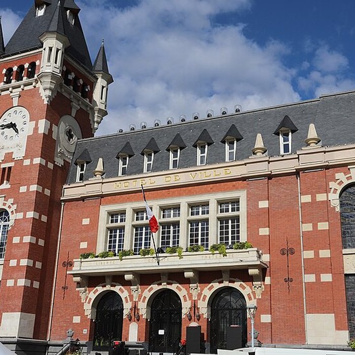 Photo de Hôtel de ville de Bruay-la-Buissière