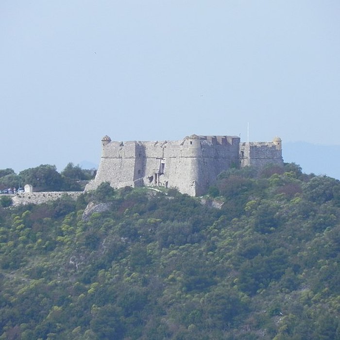 Photo de Fort du mont Alban