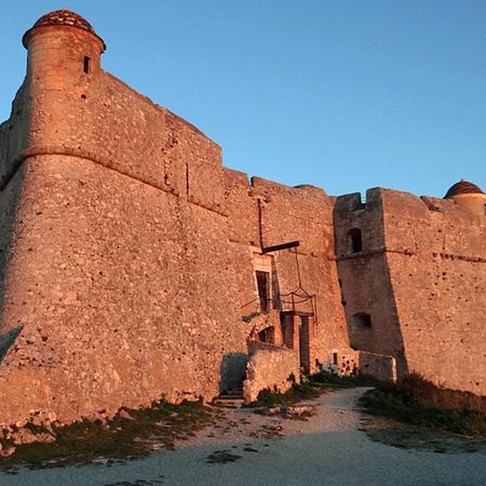 Photo de Fort du mont Alban