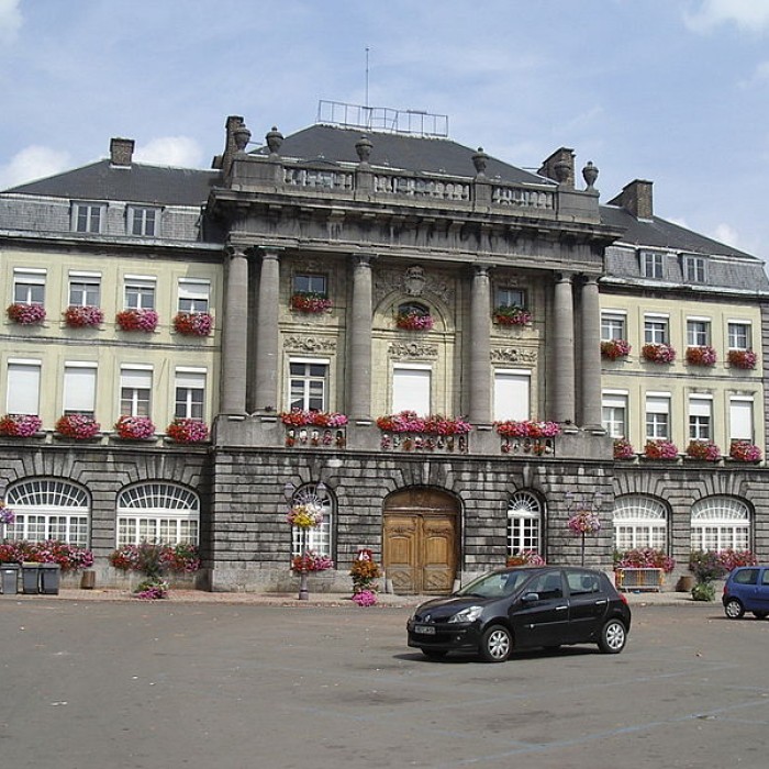 Photo de Hôtel de ville de Condé-sur-lEscaut