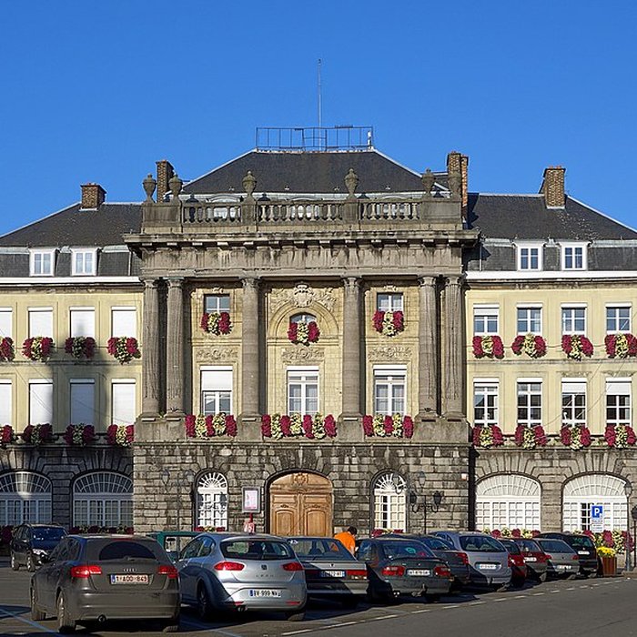 Photo de Hôtel de ville de Condé-sur-lEscaut