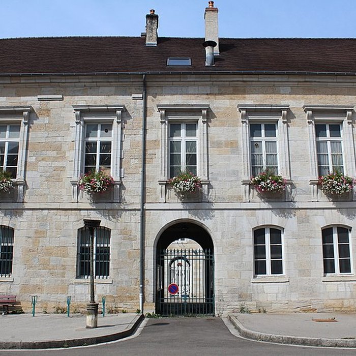Photo de Hôtel de ville de Lons-le-Saunier