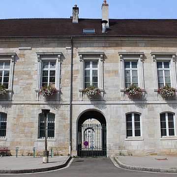 Hôtel de ville de Lons-le-Saunier