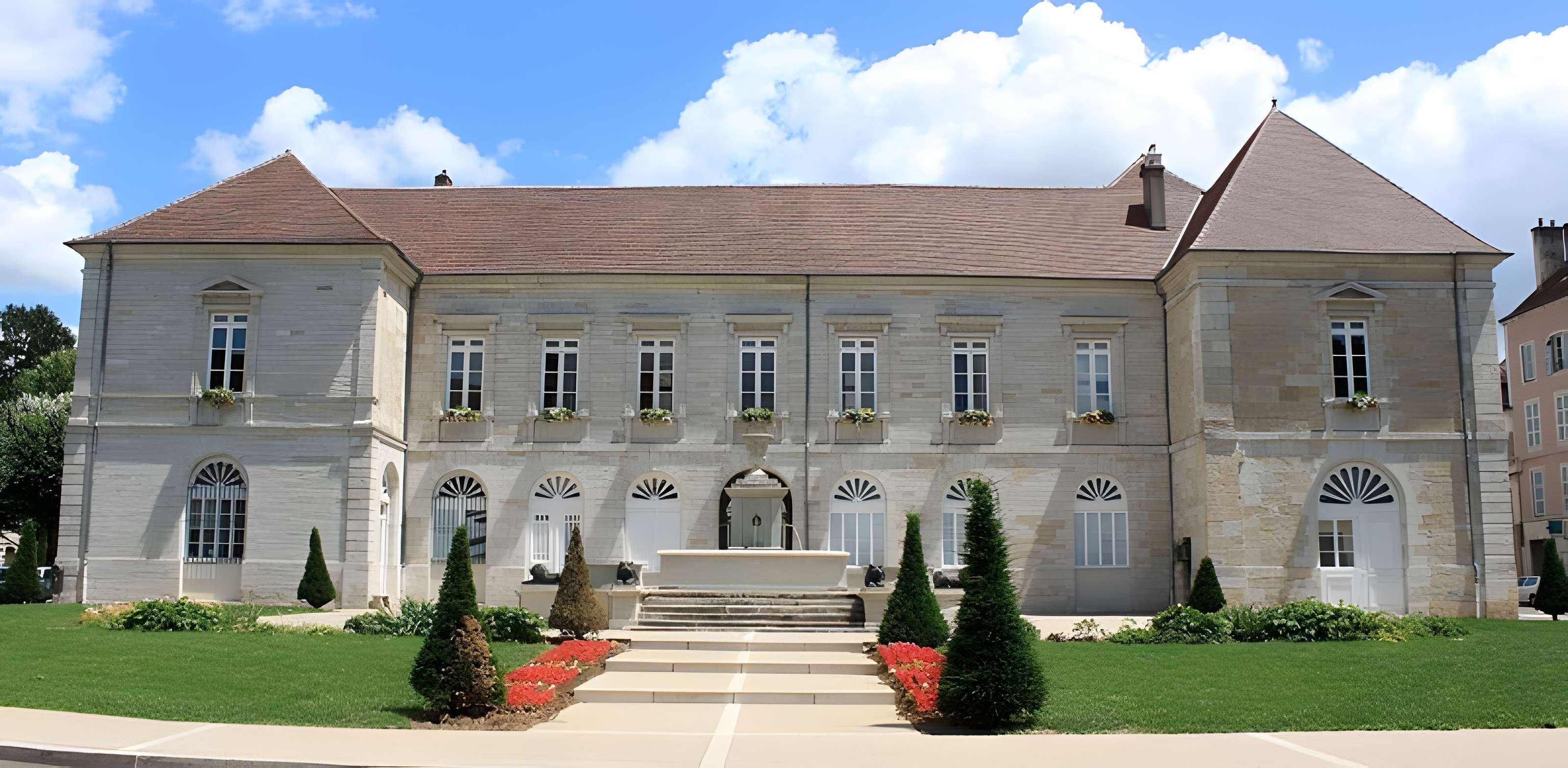 Hôtel de ville de Lons-le-Saunier 
