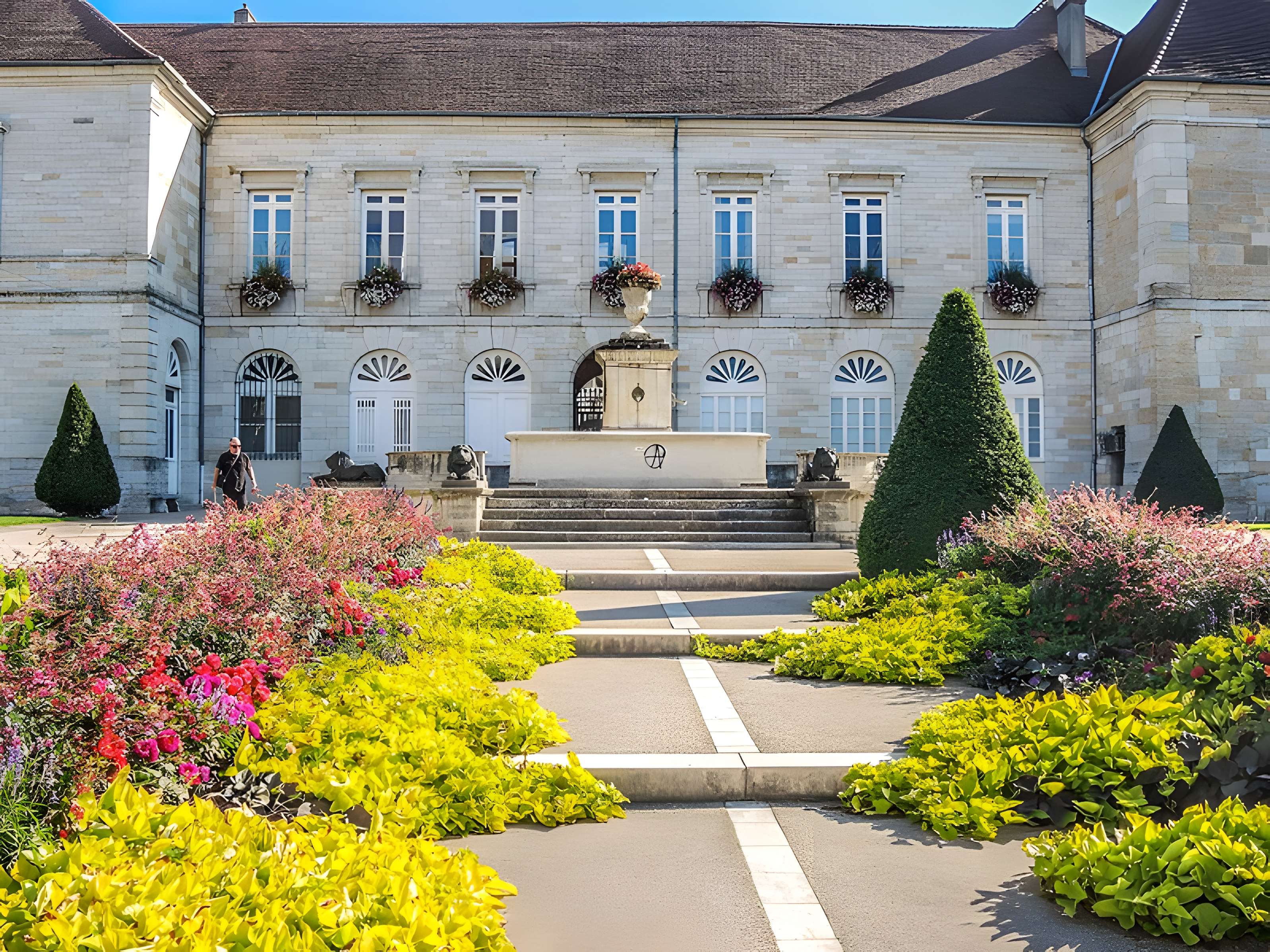 Hôtel de ville de Lons-le-Saunier