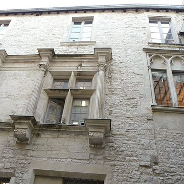 Hôtel de ville de Nîmes
