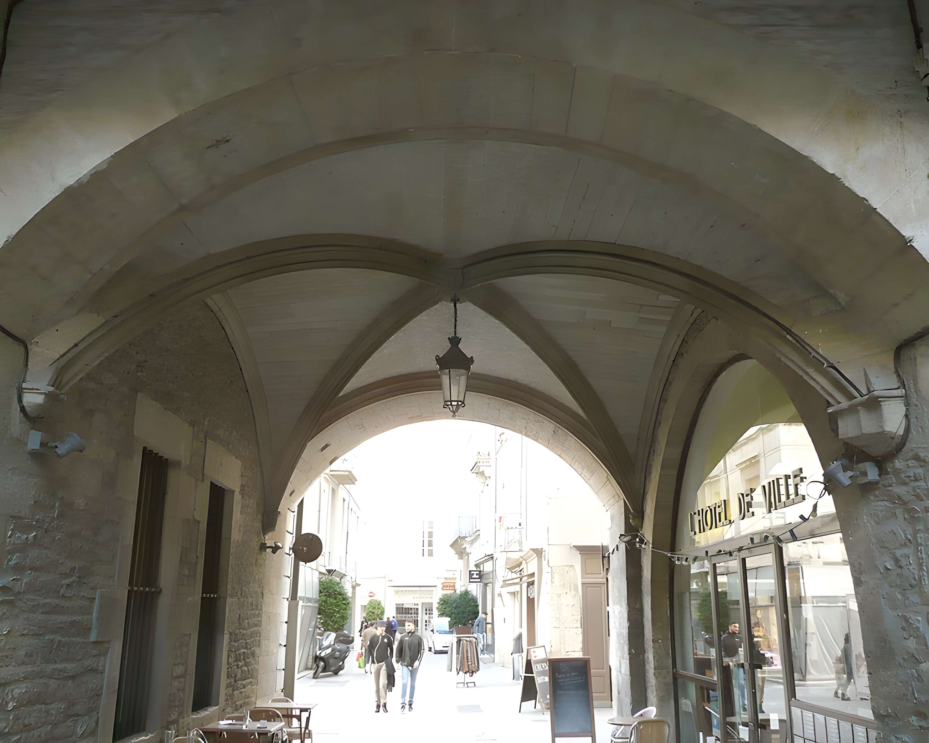 Hôtel de ville de Nîmes