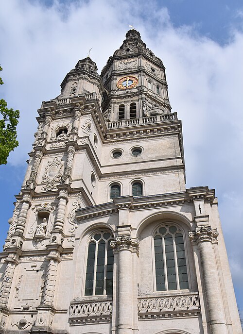 Hôtel de ville de Saint-Amand-les-Eaux