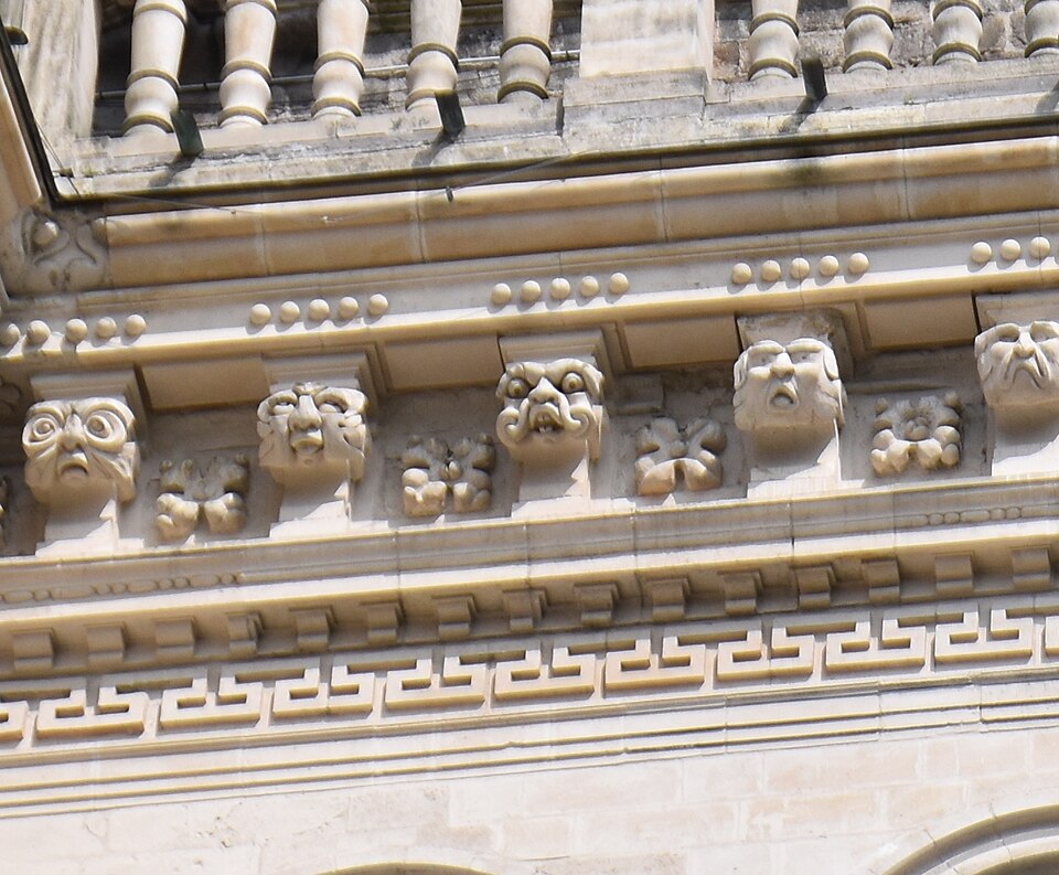 Hôtel de ville de Saint-Amand-les-Eaux