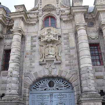 Hôtel de ville de Saint-Amand-les-Eaux