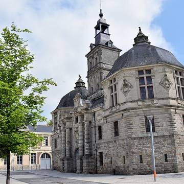 Hôtel de ville de Saint-Amand-les-Eaux