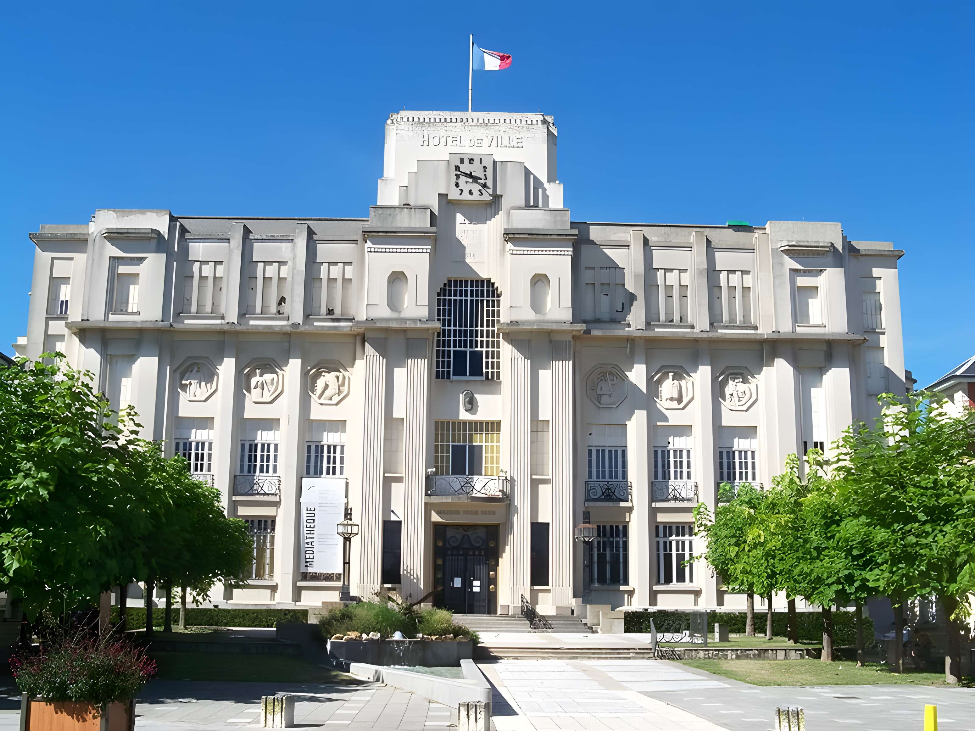 Hôtel de ville de Sainte-Savine 