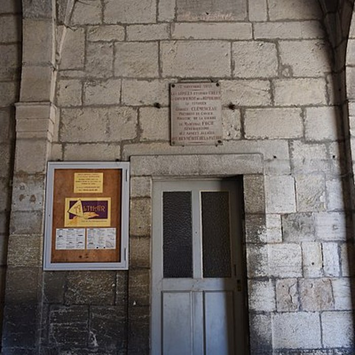 Photo de Hôtel de ville de Salins-les-Bains