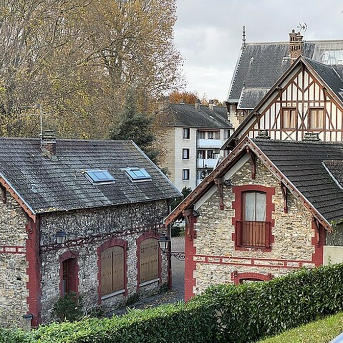 Photo de Ancien manoir de Miraville, actuelle mairie