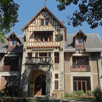 Ancien manoir de Miraville, actuelle mairie