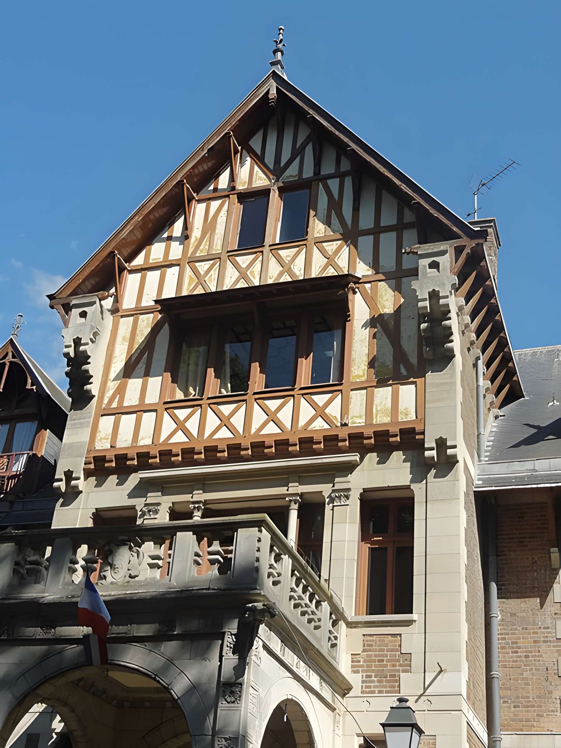Ancien manoir de Miraville, actuelle mairie