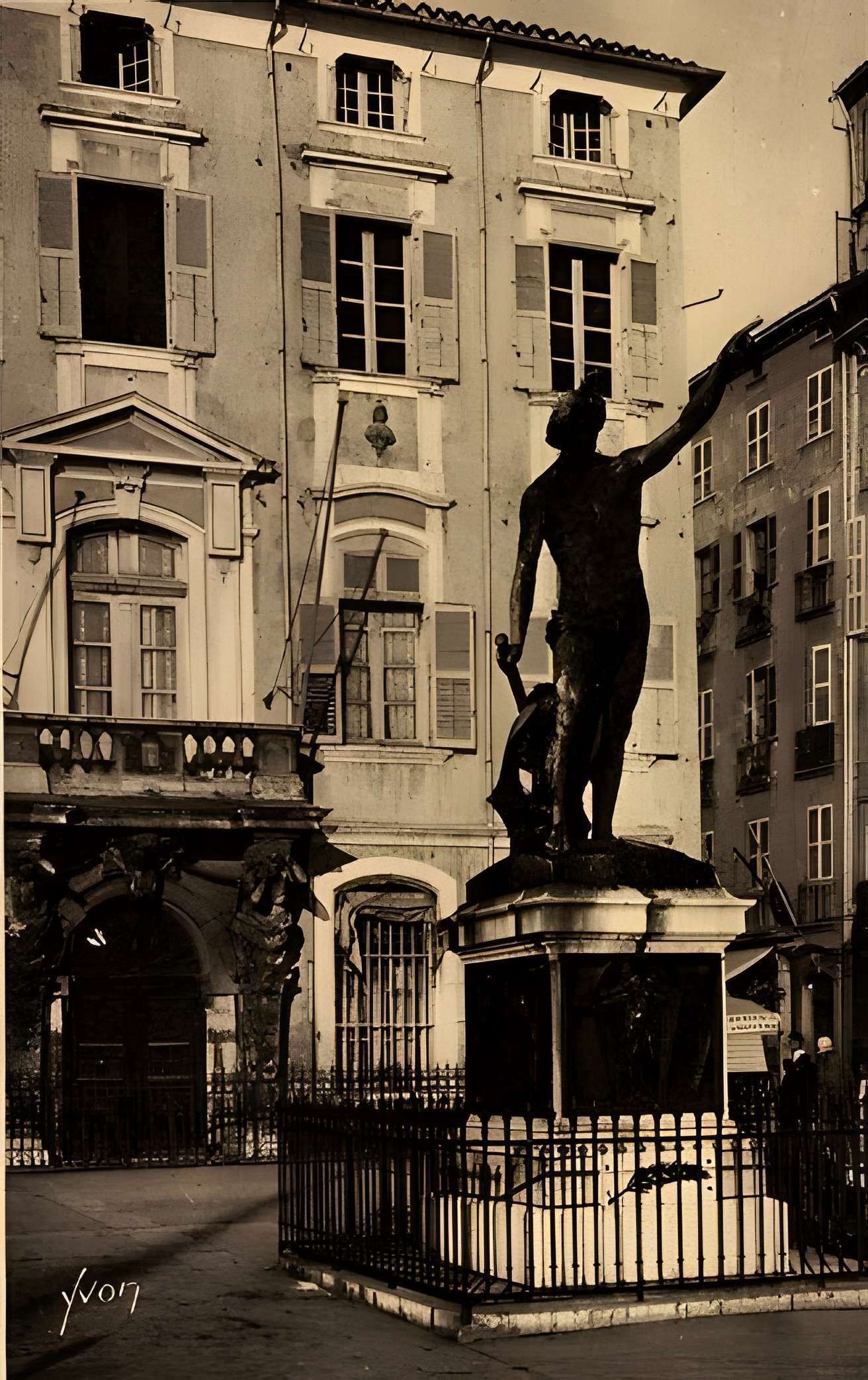 Ancien Hôtel de ville, actuellement office de tourisme