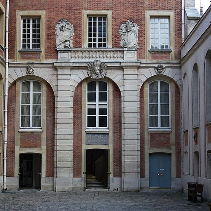 Photo de Hôtel des Affaires étrangères et de la Marine à Versailles