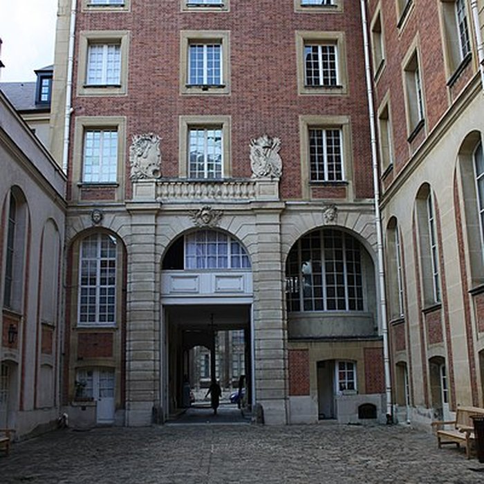 Photo de Hôtel des Affaires étrangères et de la Marine à Versailles
