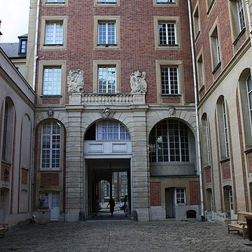 Hôtel des Affaires étrangères et de la Marine à Versailles