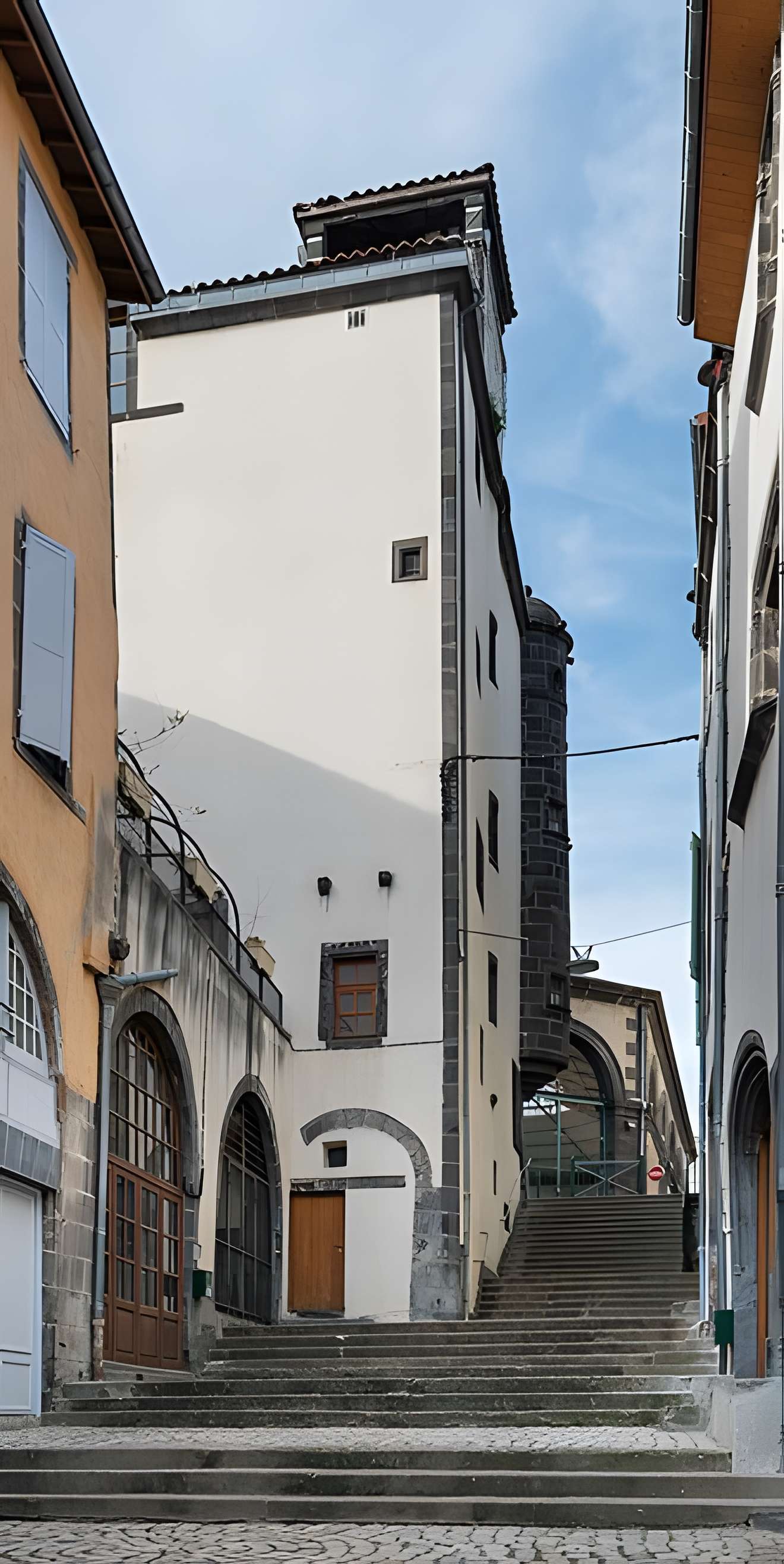 Hôtel des ducs de Bouillon à Maringues