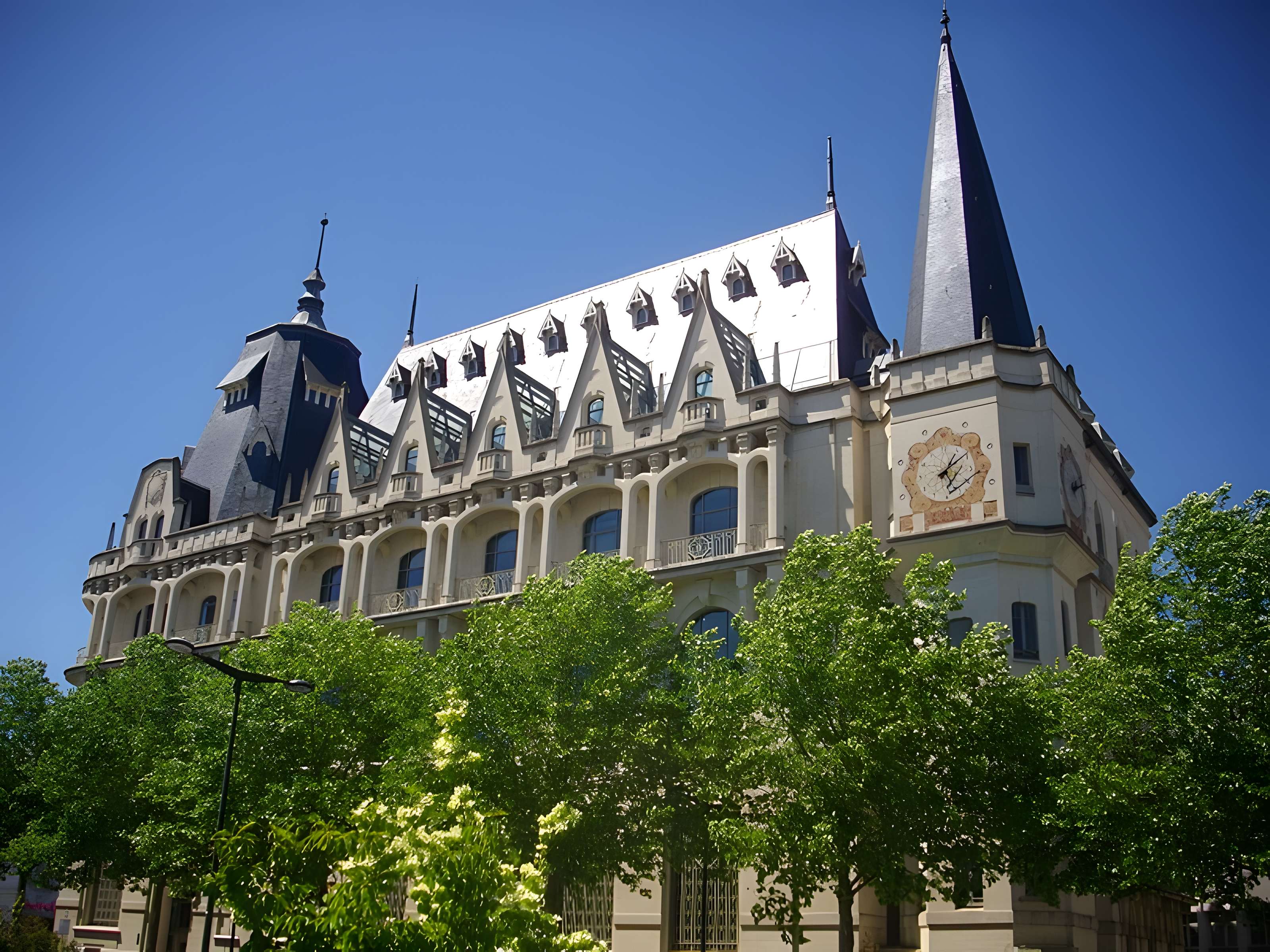 Hôtel des Postes à Chartres