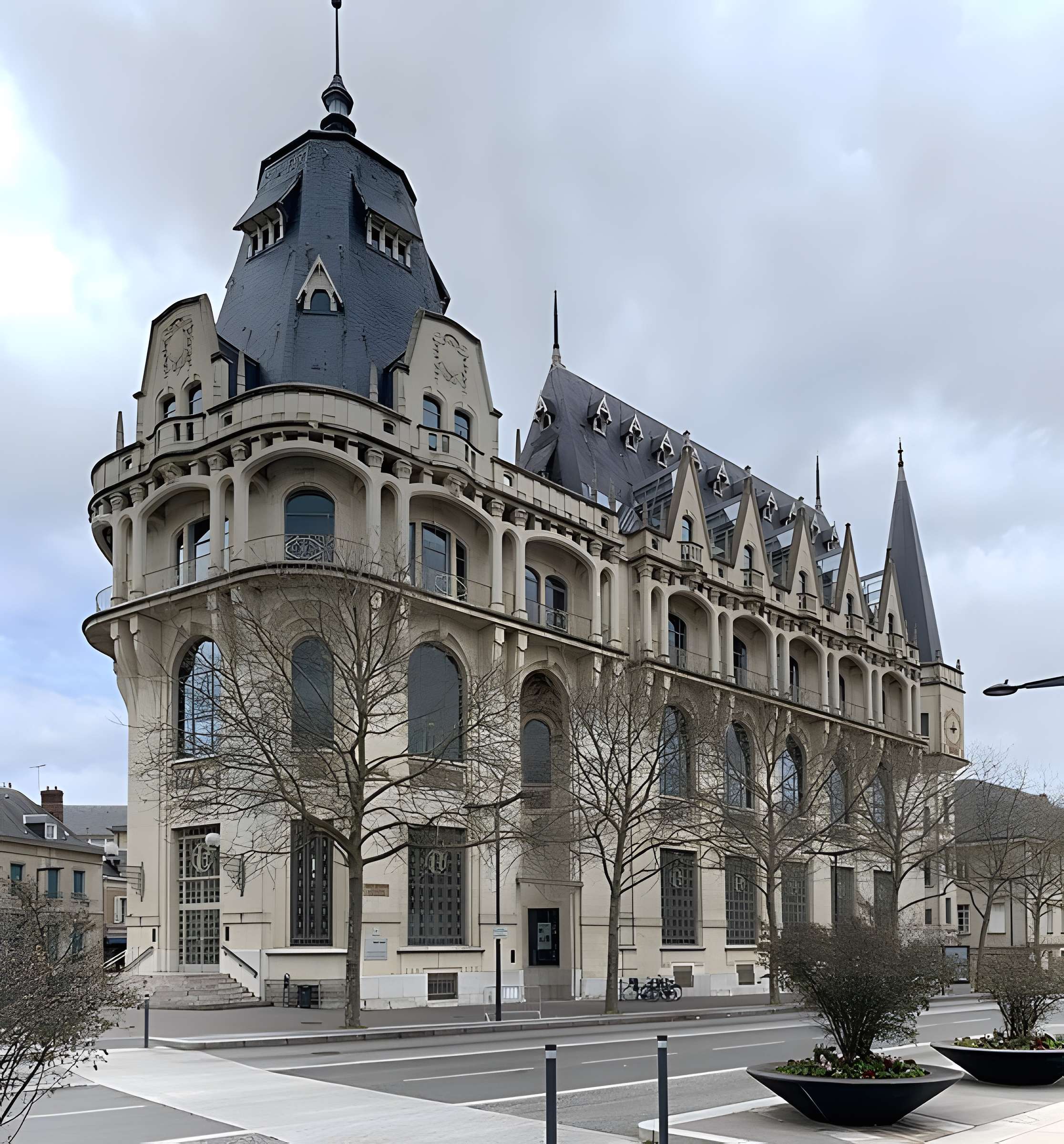 Hôtel des Postes à Chartres
