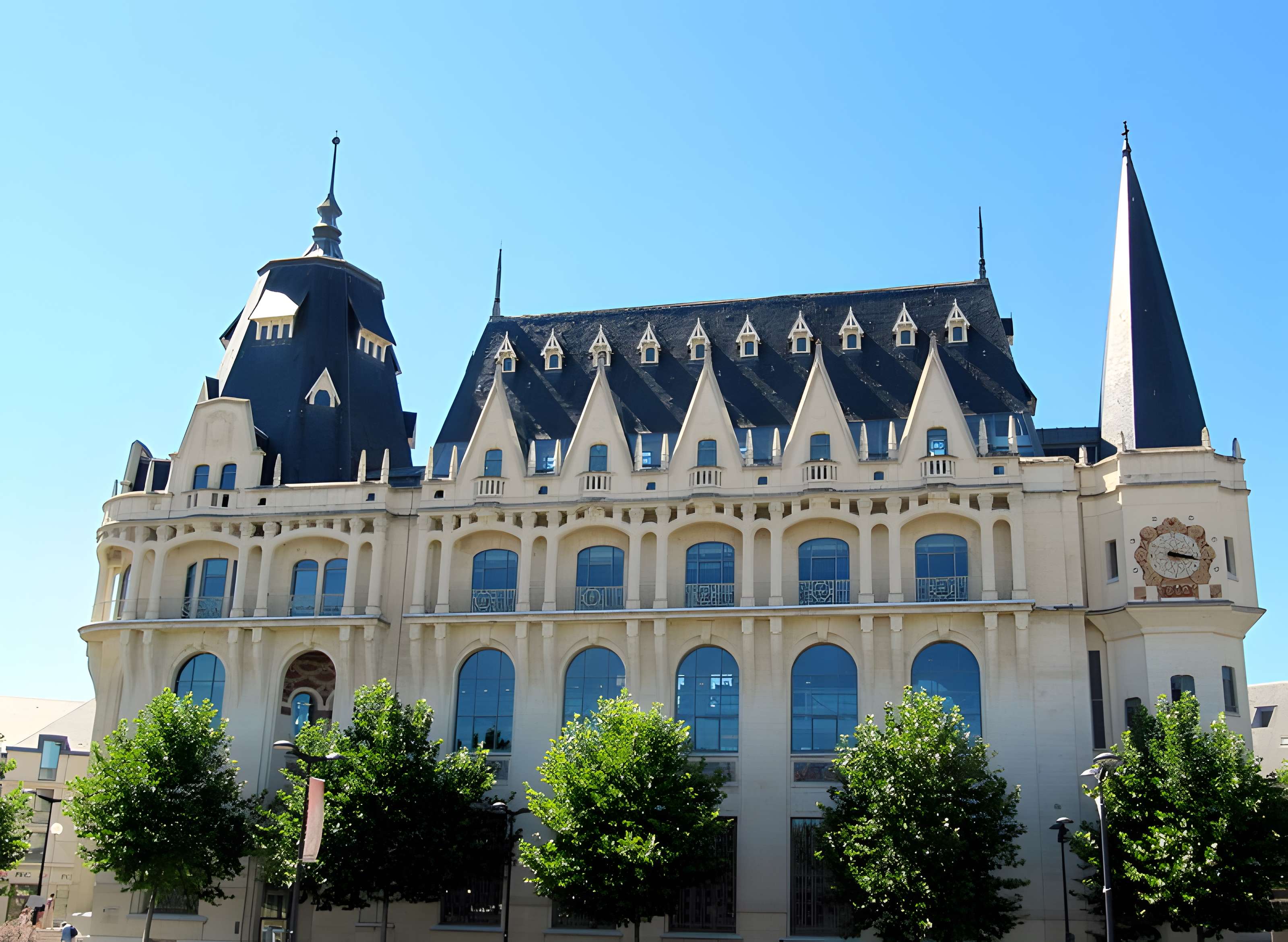 Hôtel des Postes à Chartres