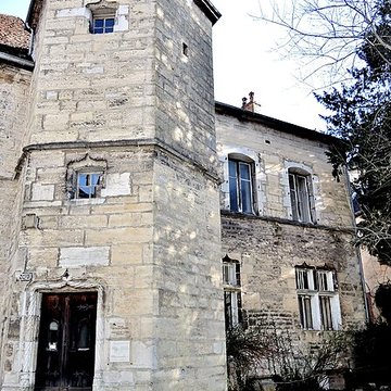 Hôtel des sires de Neuchâtel à Baume-les-Dames
