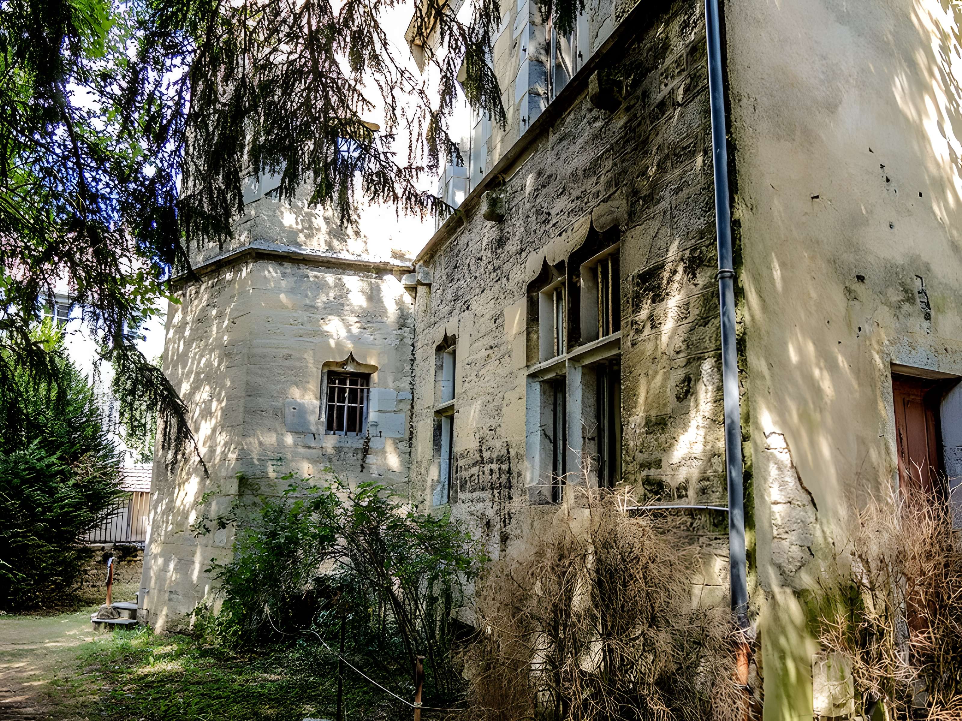 Hôtel des sires de Neuchâtel à Baume-les-Dames