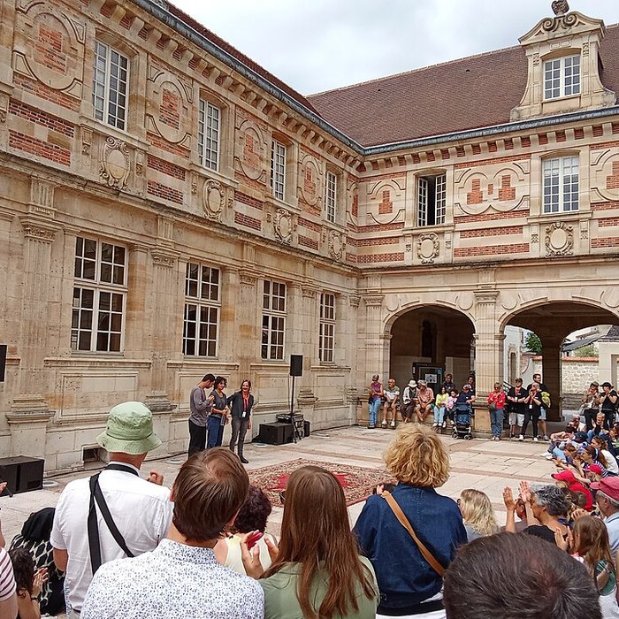 Photo de Hôtel du Conseil général de la Marne à Châlons-en-Champagne