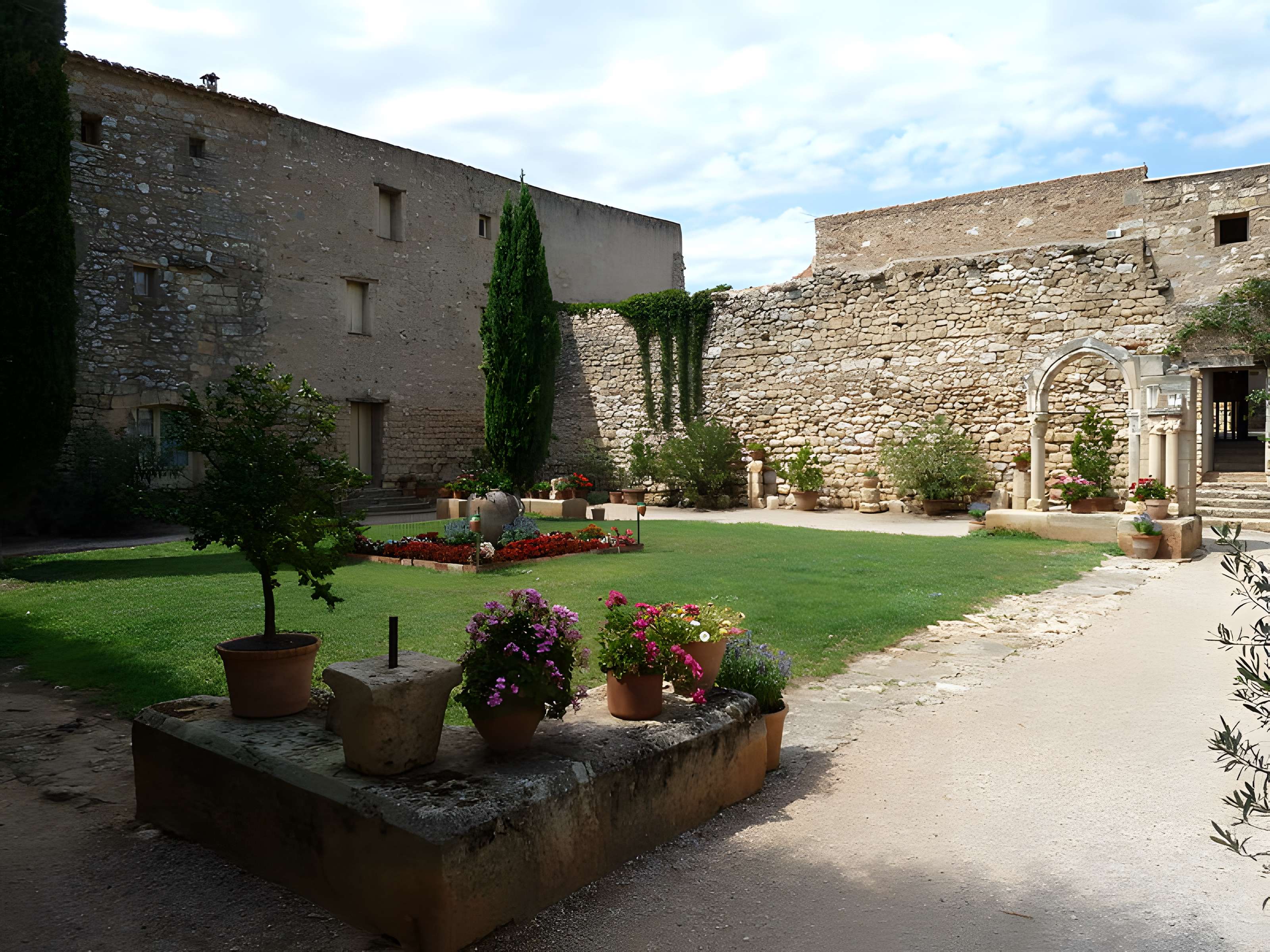 Abbaye Sainte-Marie de Fontcaude
