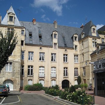 Hôtel Duquesnoy-du-Thon à Caen