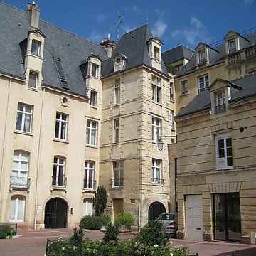 Hôtel Duquesnoy-du-Thon à Caen