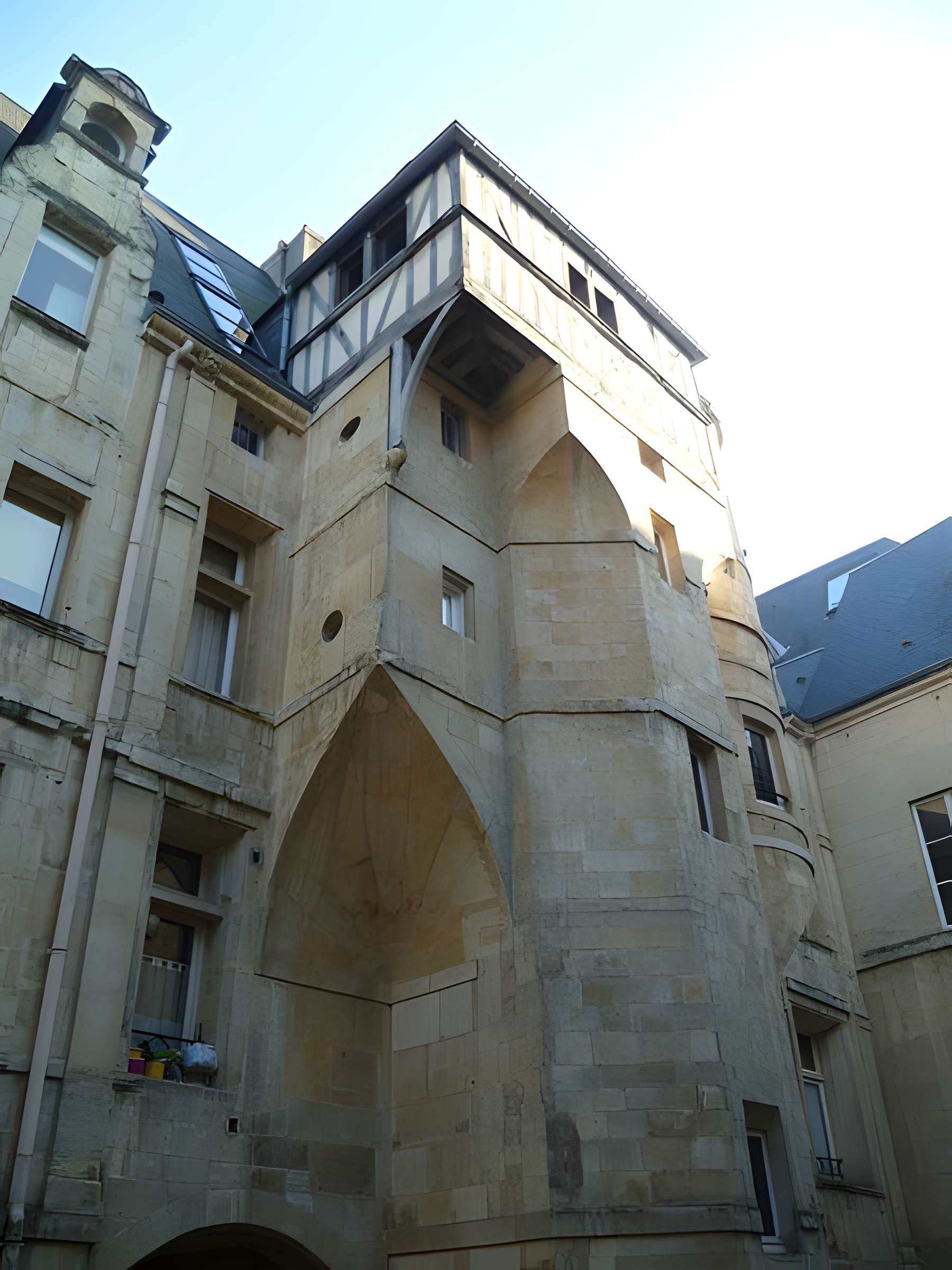 Hôtel Duquesnoy-du-Thon à Caen 