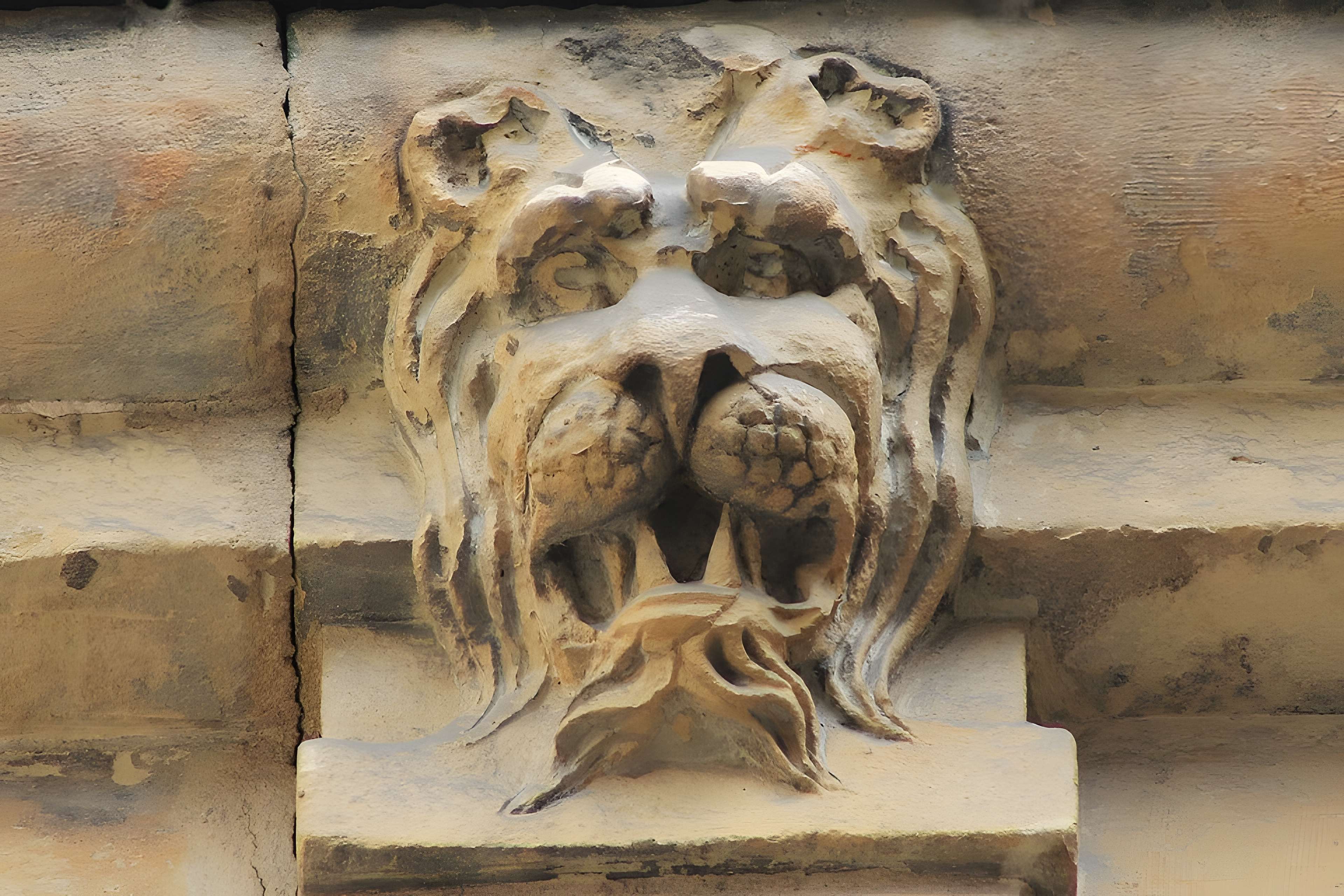 Hôtel Duquesnoy-du-Thon à Caen