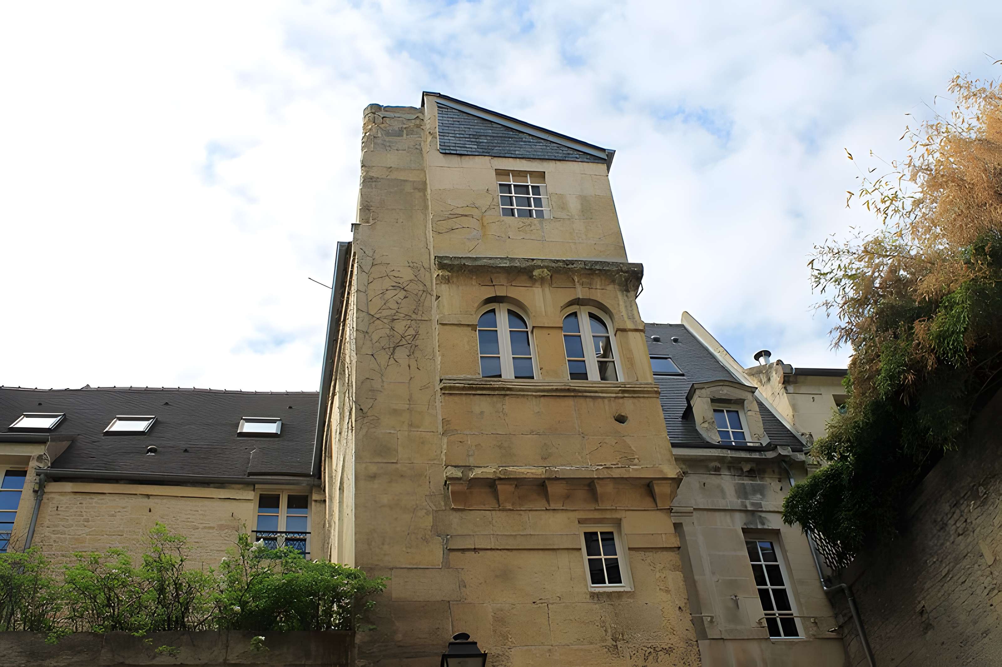 Hôtel Duquesnoy-du-Thon à Caen