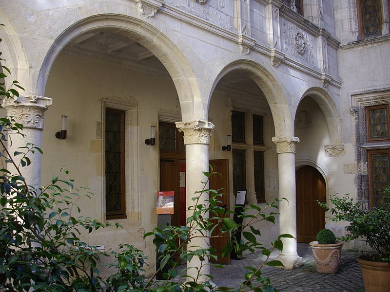 Hôtel Euverte-Hatte à Orléans