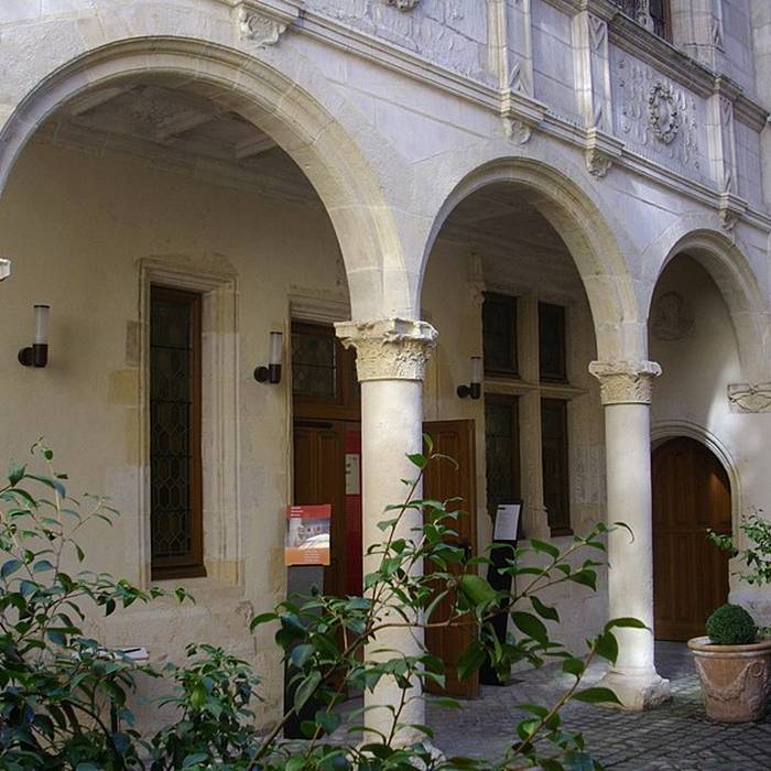 Photo de Hôtel Euverte-Hatte à Orléans