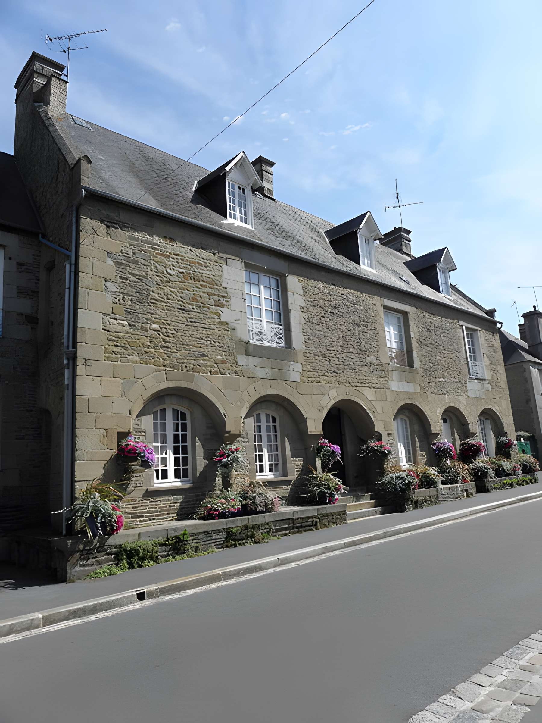 Hôtel Guischard de la Ménardière à Pontorson