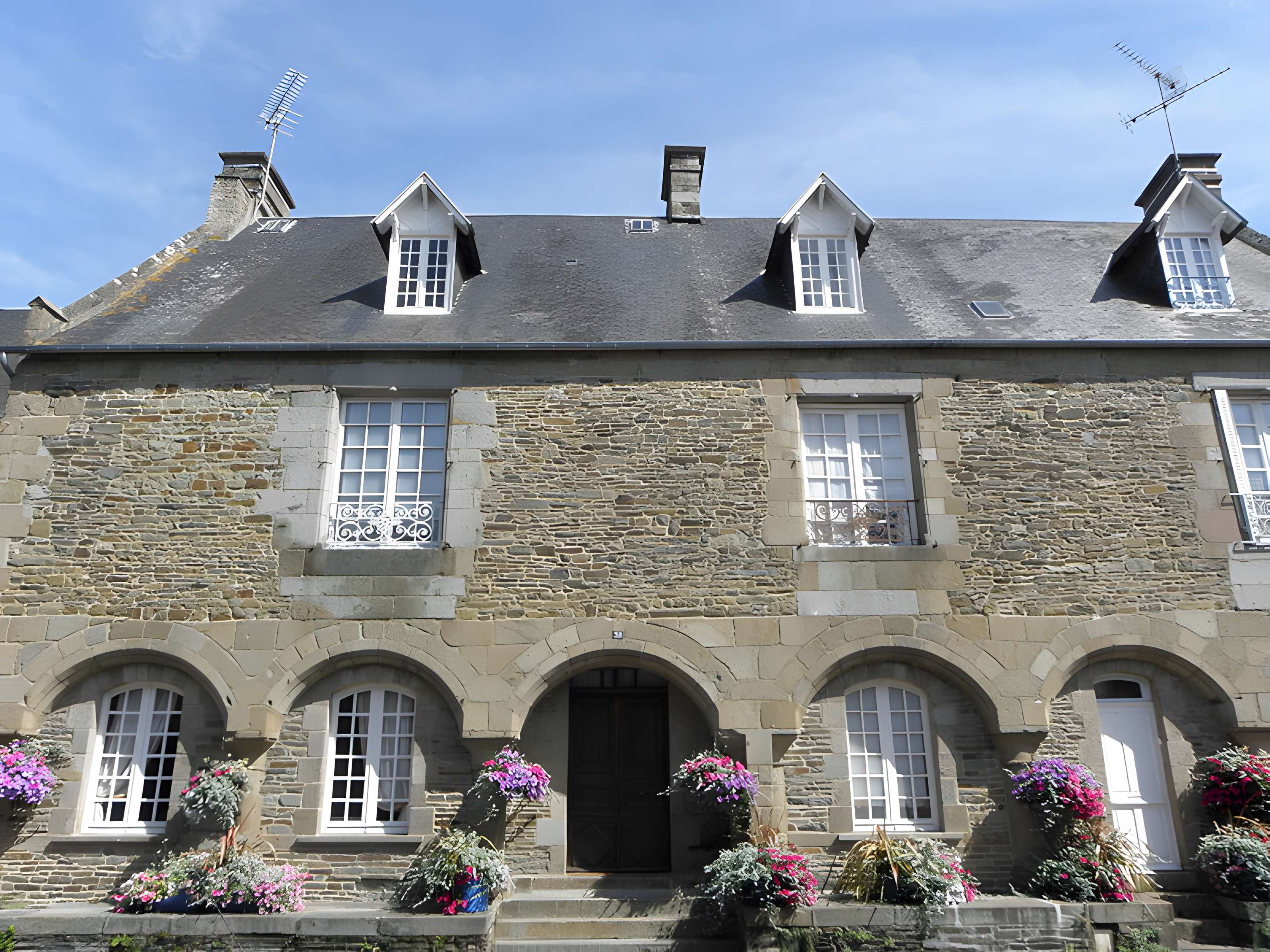 Hôtel Guischard de la Ménardière à Pontorson